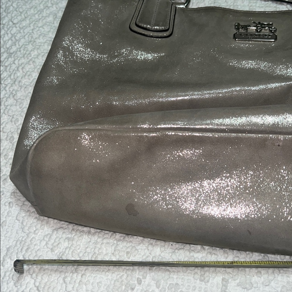 Stunning  Vintage Coach Shimmering Silver Tote Bag - Picture 6 of 9